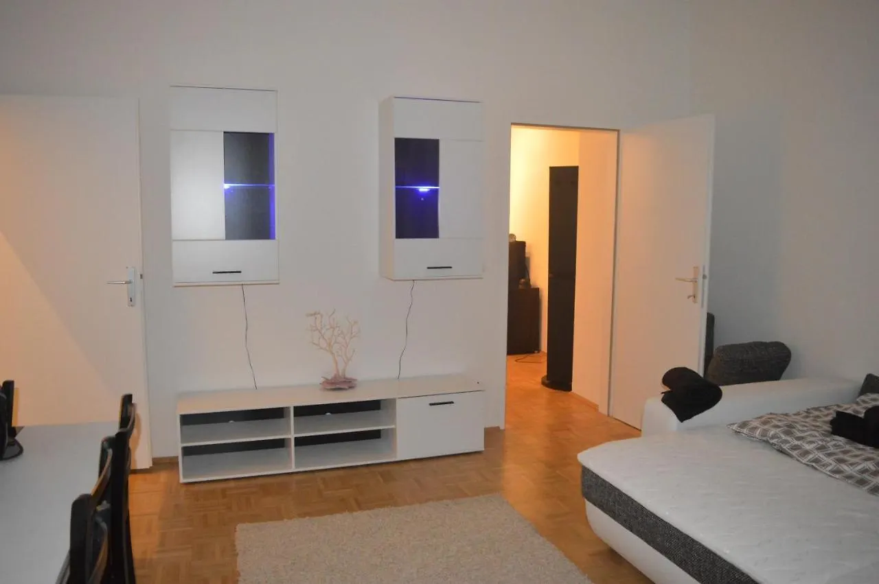 Apartment Nette Altbauwohnung Nur 10 Min Von Der City Vienna