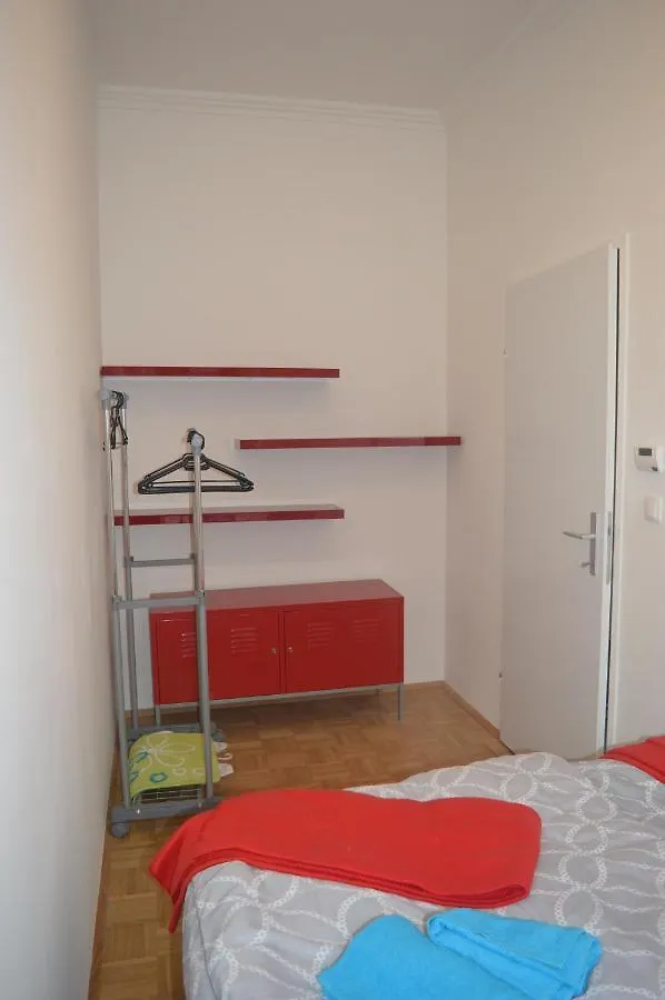 Nette Altbauwohnung Nur 10 Min Von Der City Βιέννη