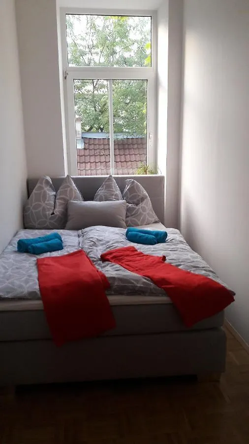 Διαμέρισμα Nette Altbauwohnung Nur 10 Min Von Der City Βιέννη