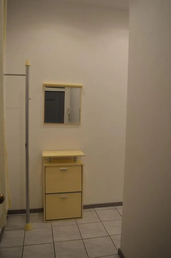 Διαμέρισμα Nette Altbauwohnung Nur 10 Min Von Der City Βιέννη