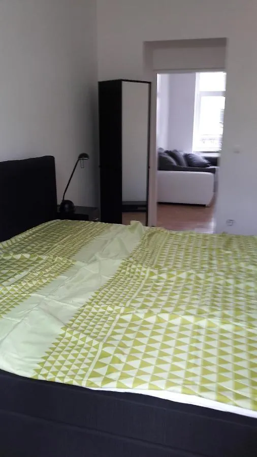 Διαμέρισμα Nette Altbauwohnung Nur 10 Min Von Der City Βιέννη