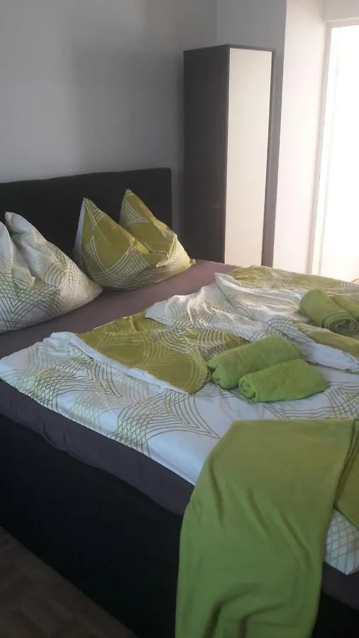 Nette Altbauwohnung Nur 10 Min Von Der City Βιέννη 0*,