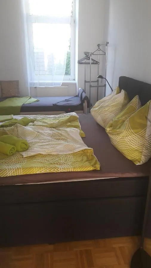 Nette Altbauwohnung Nur 10 Min Von Der City Βιέννη 0*,  Αυστρία